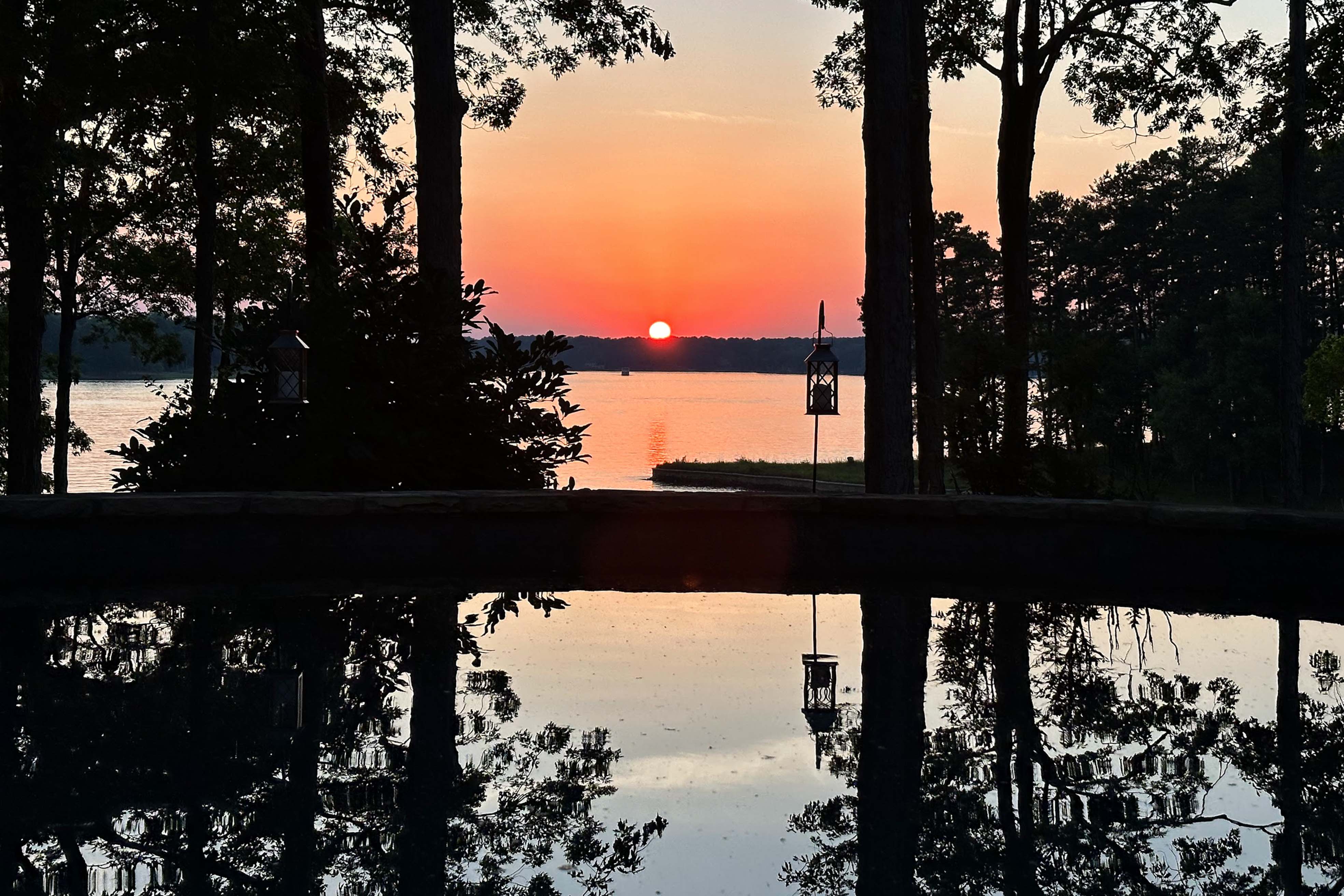 1041 Ruth's Way image 9